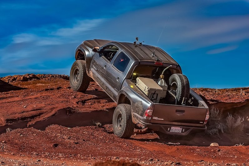 14 Tacoma 86002T-R IMG_2810.jpg