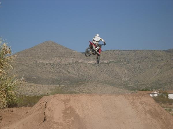 14355_329411060563_502410563_9820393_2374593_n.jpg