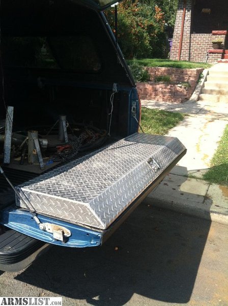 1474014_01_truck_tailgate_gun_storage_640.jpg