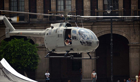 150329-spectre-james-bond-mexico-chase-helicopter.jpg