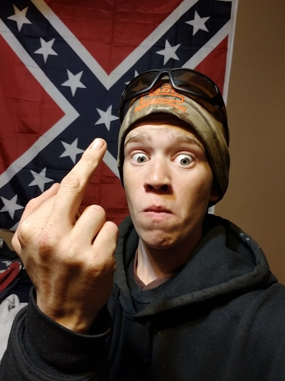 1517007052022527829158.jpg