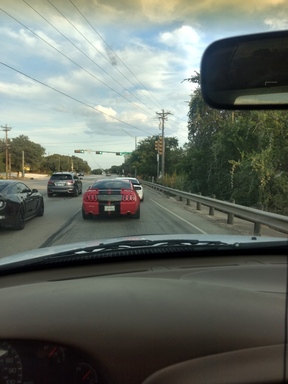 15676421061103415864504307199918.jpg