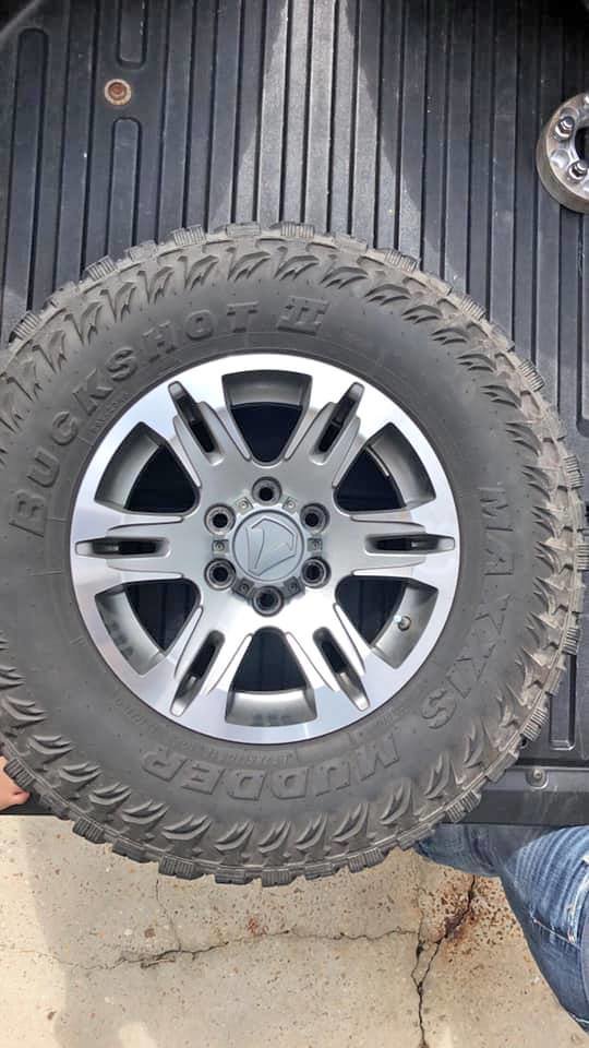 '15Taco-UniqueWheel-MC,LA.jpg