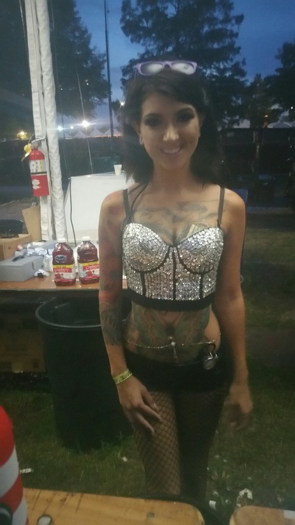 16lzoyt_bcb9282d5f1f8d0bd7f1a803fca98b3581647a8d.jpg