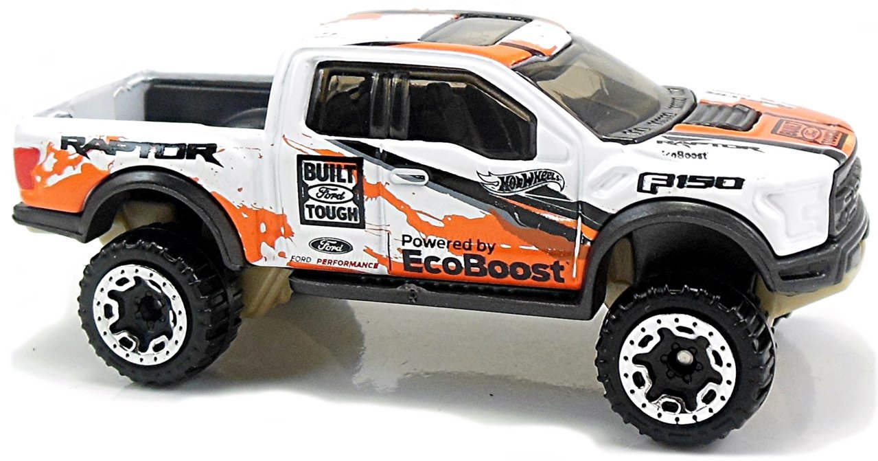 17-Ford-F-150-Raptor-e.jpg