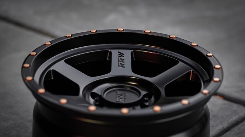 17x9_RR4-V_Matte_Black_4_800x.jpg