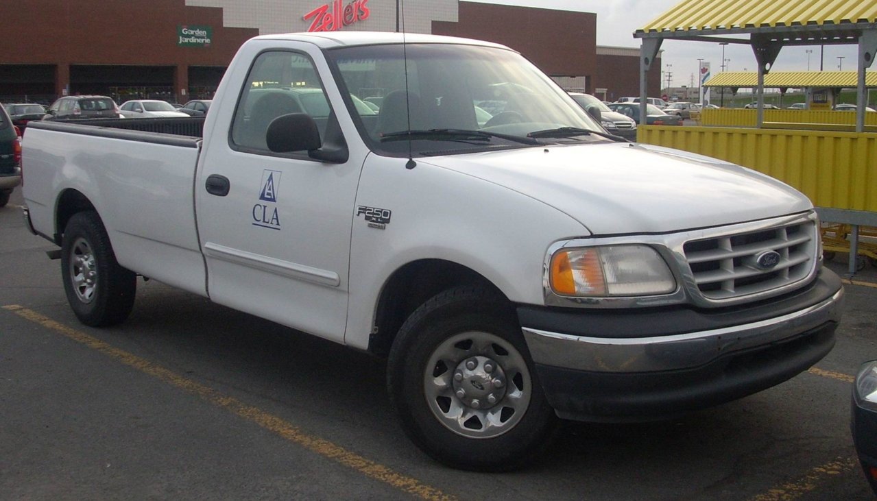 1920px-'97-'98_Ford_F-250_XL_Regular_Cab.jpg