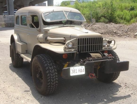 1942-Dodge-WC53-Caryall-Front_e594da312fa78129f77f47669037ca5cf934cb2b.jpg