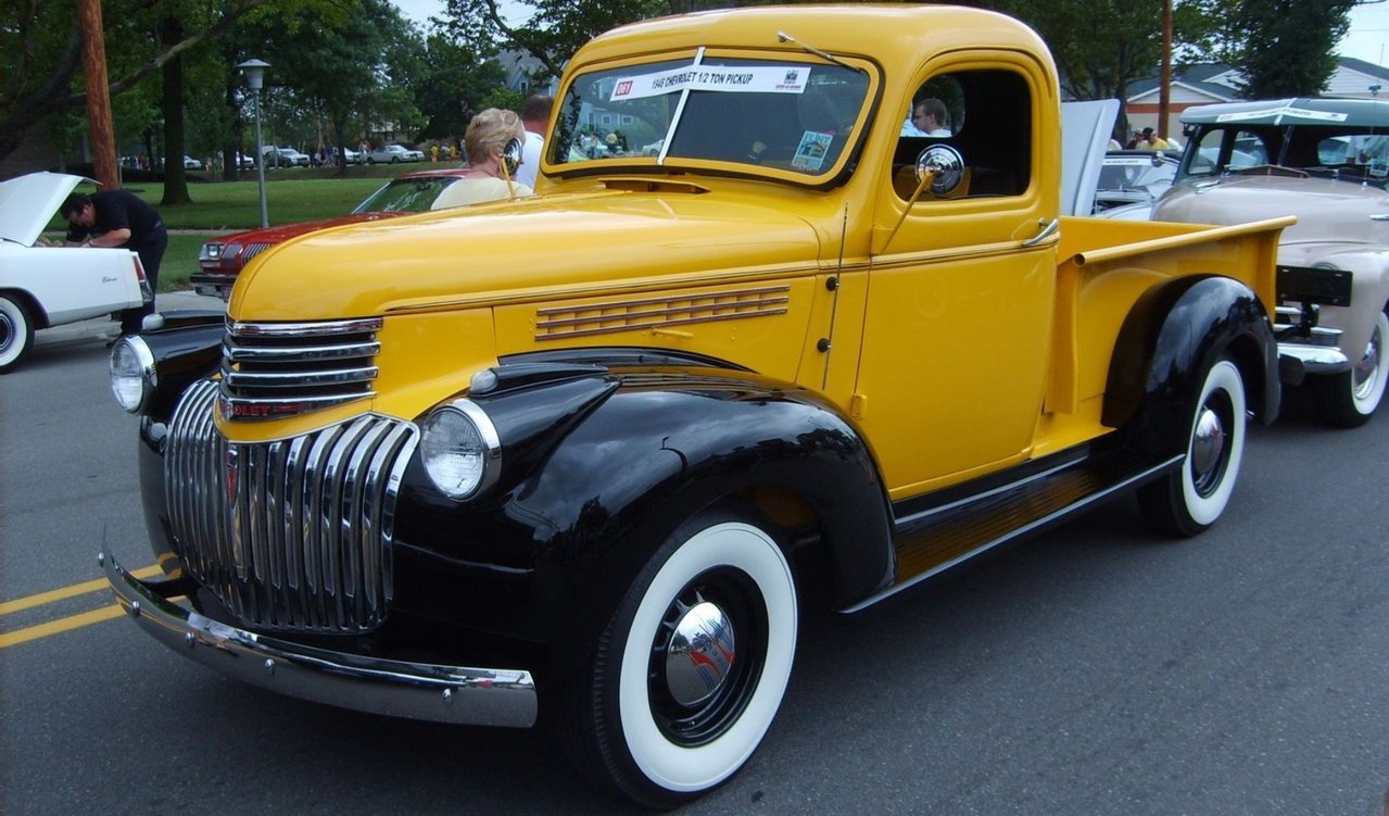 1946YellowBlackChevyPickup_eec87fa9459b071a27479a7a502ee607e6b2b410.jpg