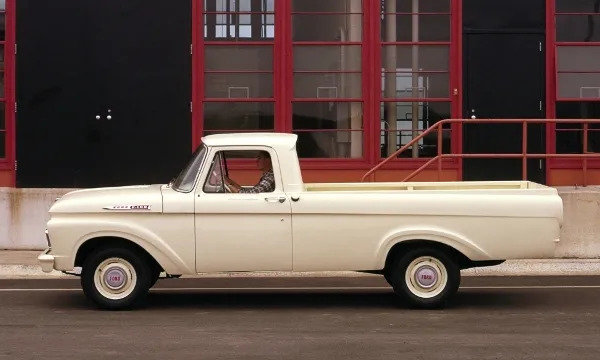 1961-Ford-Styleside-Pickup-F-100-600.jpg