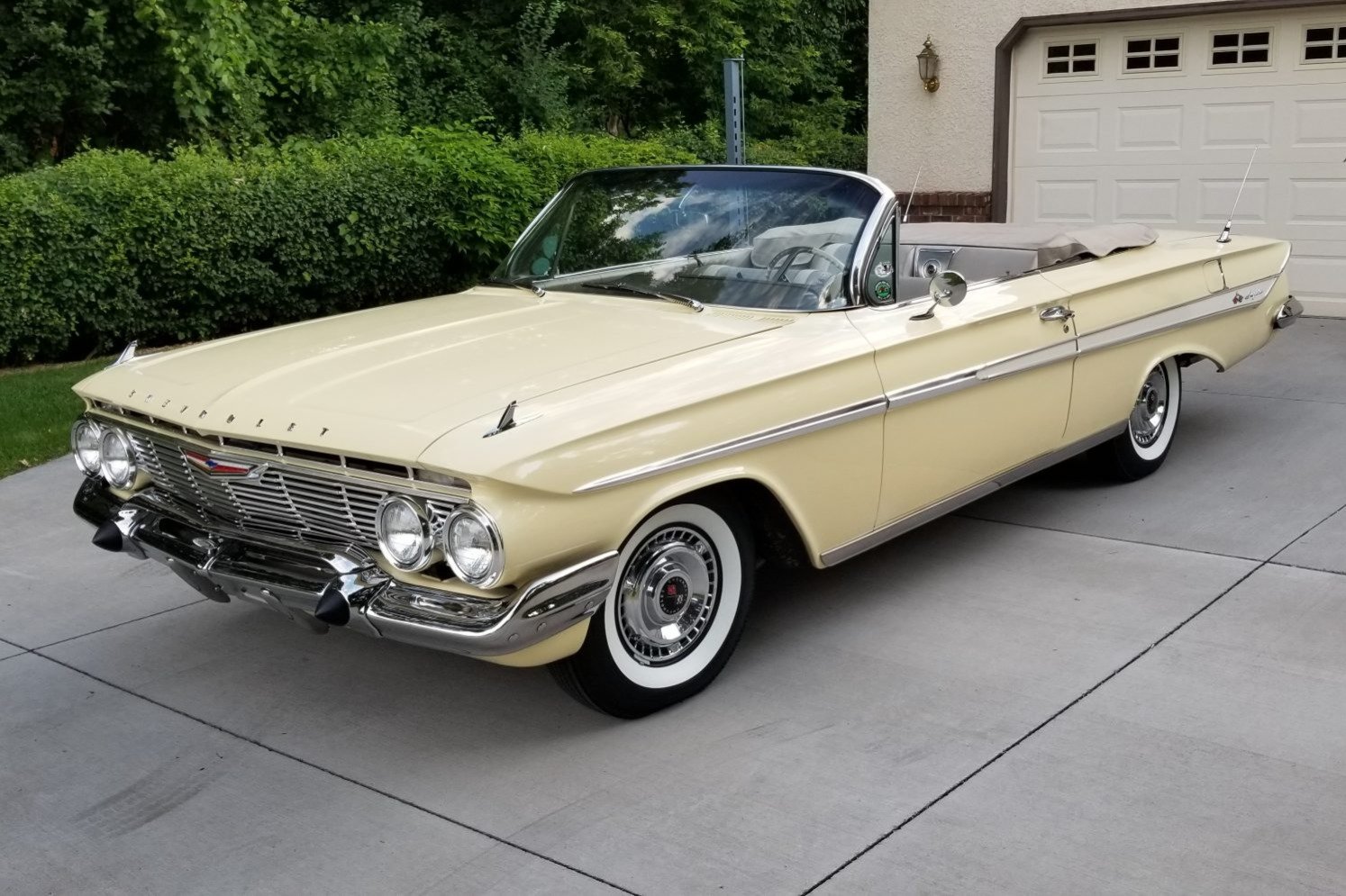 1961_chevrolet_impala_convertible_16274097354a33b0c20210623_060750.jpg