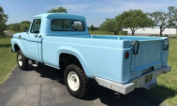 1964-Ford-F-100-4x4-rear-600.jpg