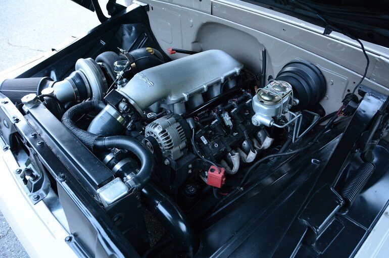 1965-chevrolet-c10-engine.jpg