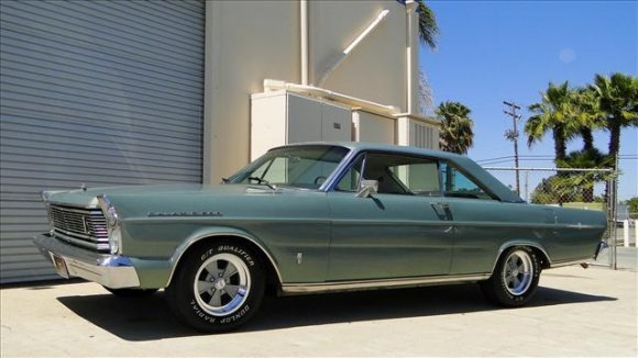 1965_Ford_Galaxie_500XL_Hardtop_Coupe_For_Sale_Front_resize.jpg