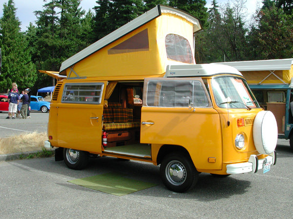 1968 VW Westfalia.jpg