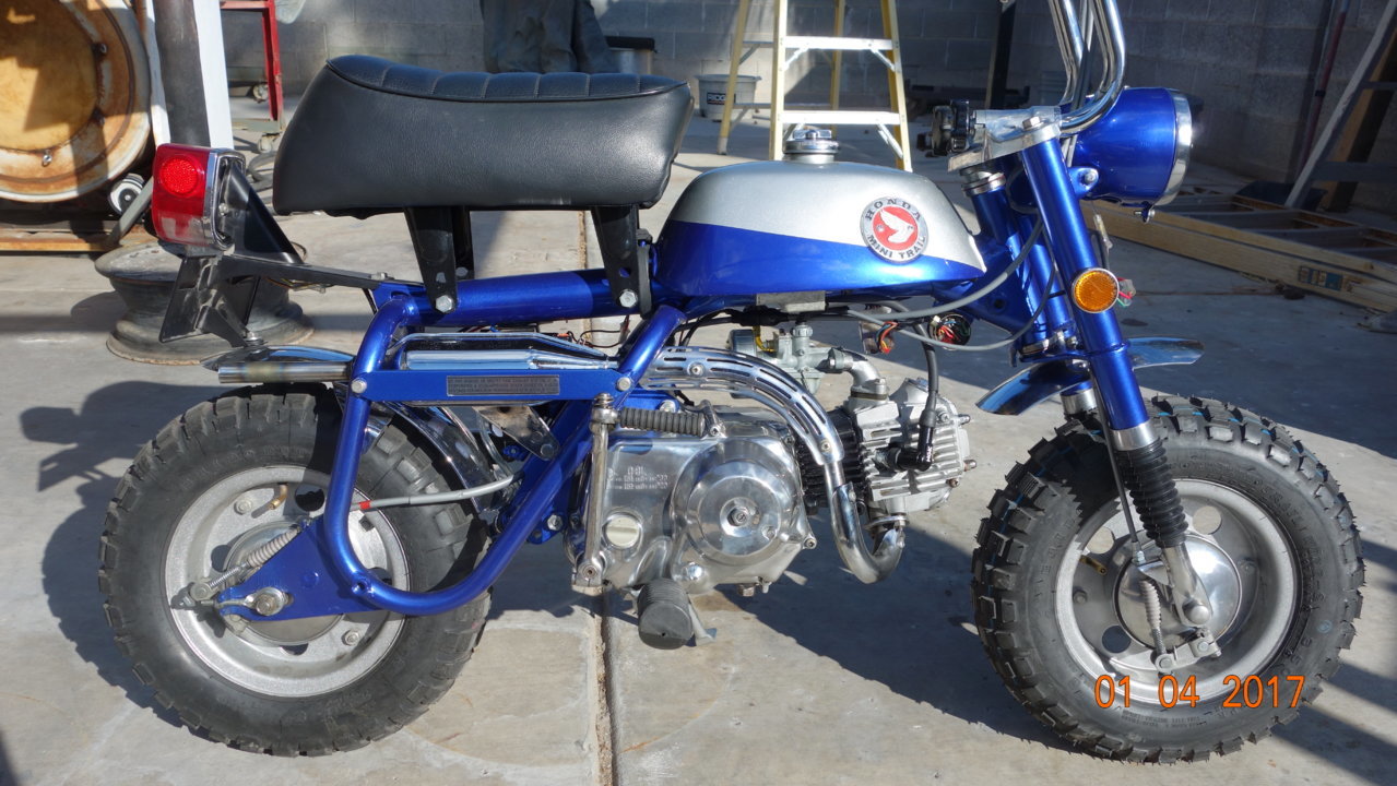 1969 Honda Pearl Blue 001.jpg