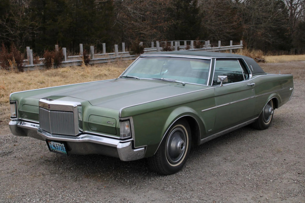 1969_lincoln_continental_IMG_1442-resized-scaled.jpg