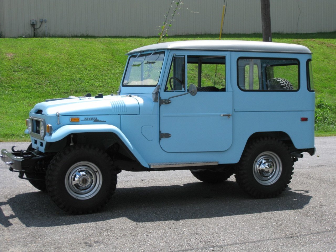 1971-toyota-land-cruiser-fj40.jpg