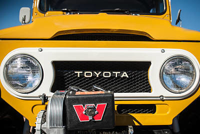 1978-toyota-land-cruiser-fj40-grille-emblem-0558c-jill-reger.jpg