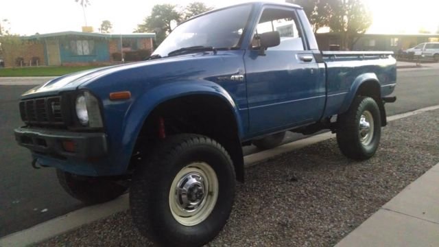 1979-toyota-4x4-hilux-pickup-sr5-43k-origmiles-excellent-rust-free-survivor-2.jpg