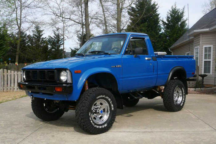 1980_restored_toyota_4x4_01-700x466.jpg
