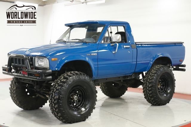 1982-toyota-hilux.jpg