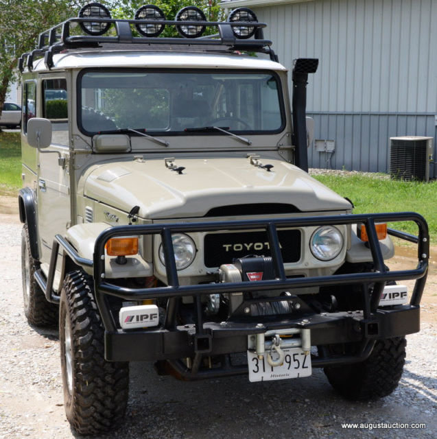 1982-toyota-land-cruiser-fj40-fully-restored-with-many-upgrades-1.jpg