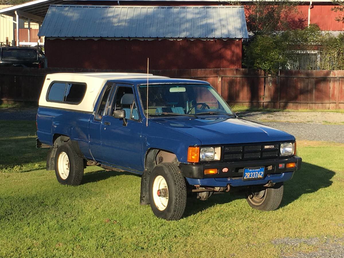 1985-toyota-pickup.jpg