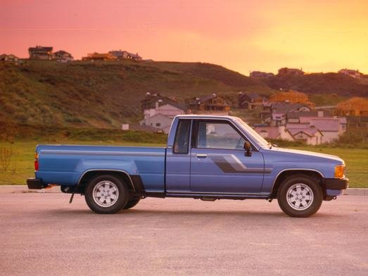 1985_Toyota_Truck_006_51415_42747_low.jpg