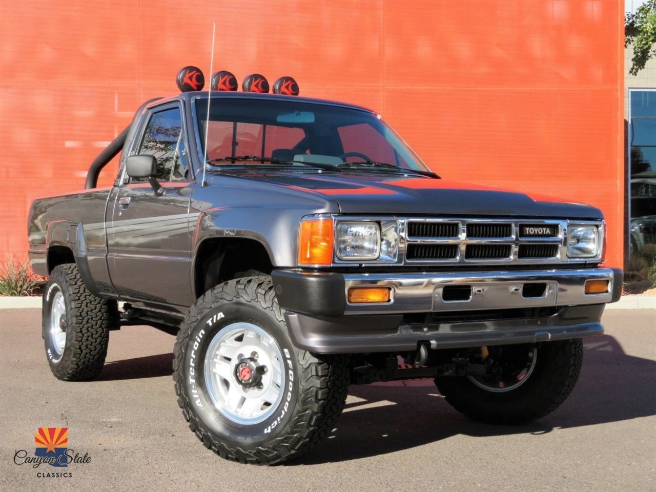 1986-toyota-pickup-std-cab-sr5-turbo-4x4.jpg