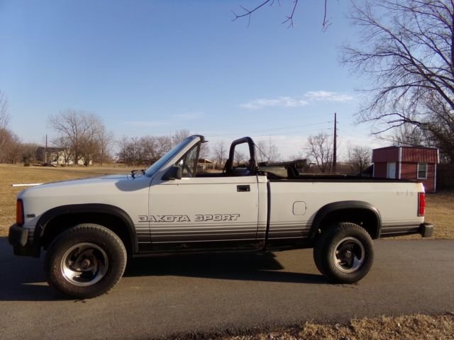 1989-dodge-dakota-convertible-sport-4x4-pickup-1.jpg