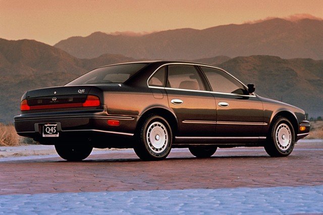 1990-Infiniti-Q45-03-640x426.jpg