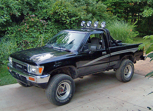 1990-toyota-pickup-around-202000-mi-standard-cab-short-bed-4x4-w-30l_6c2c6.jpg