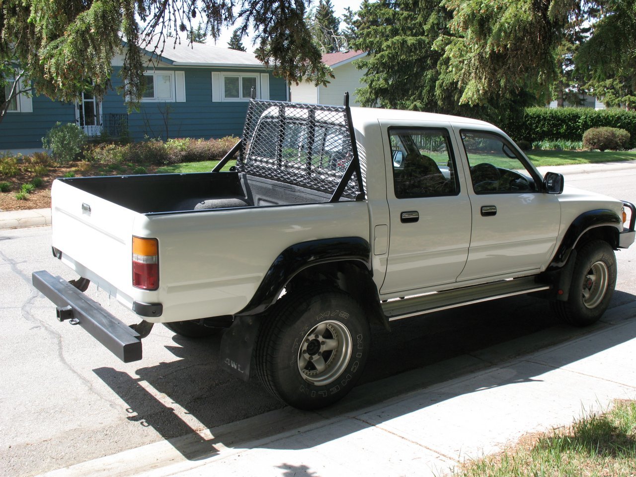 1992 Toyota LN107 Double Cab 4x4 5 Spd. a.jpg