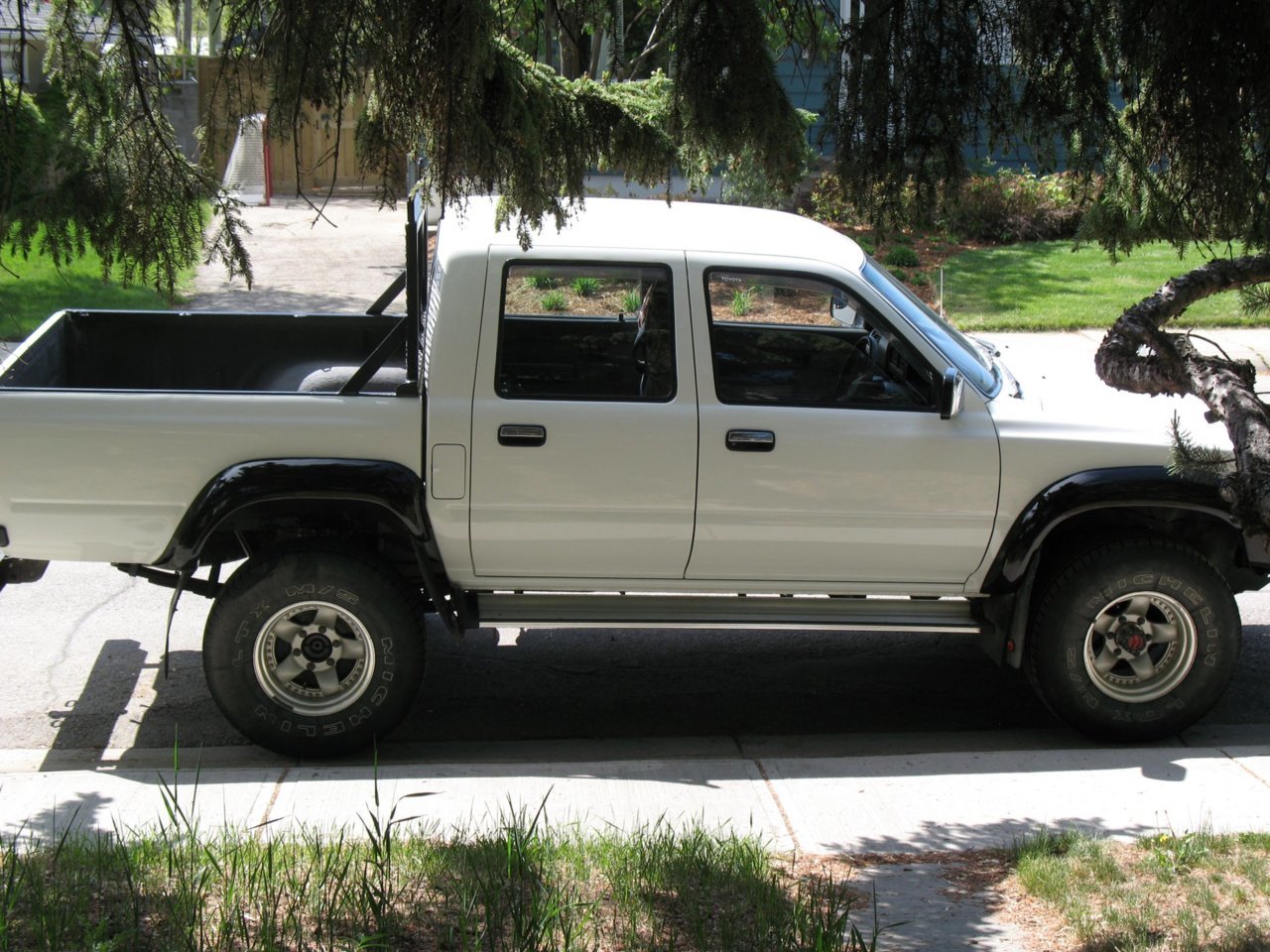 1992 Toyota LN107 Double Cab 4x4 5 Spd. f jpg.jpg