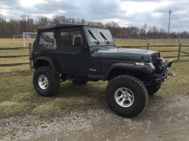 1994-jeep-wrangler-yj-6-inch-lift-35-inch-tires-no-rust-1.jpg