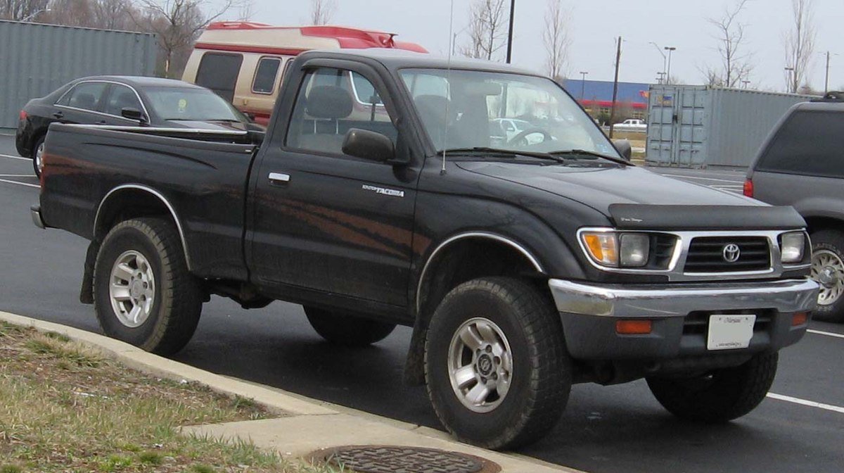 1995-1997_Toyota_Tacoma.jpg