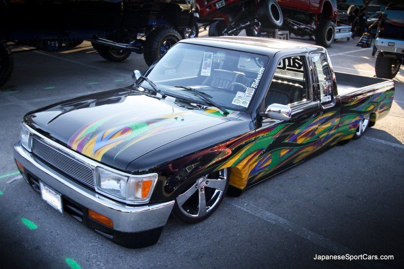 1995-lowered-toyota-tacoma-081812.jpg
