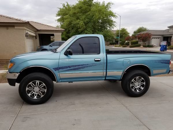 1995 toyota.jpg
