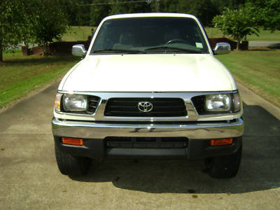 1995-Toyota-Tacoma-160475600571-5-o.jpg