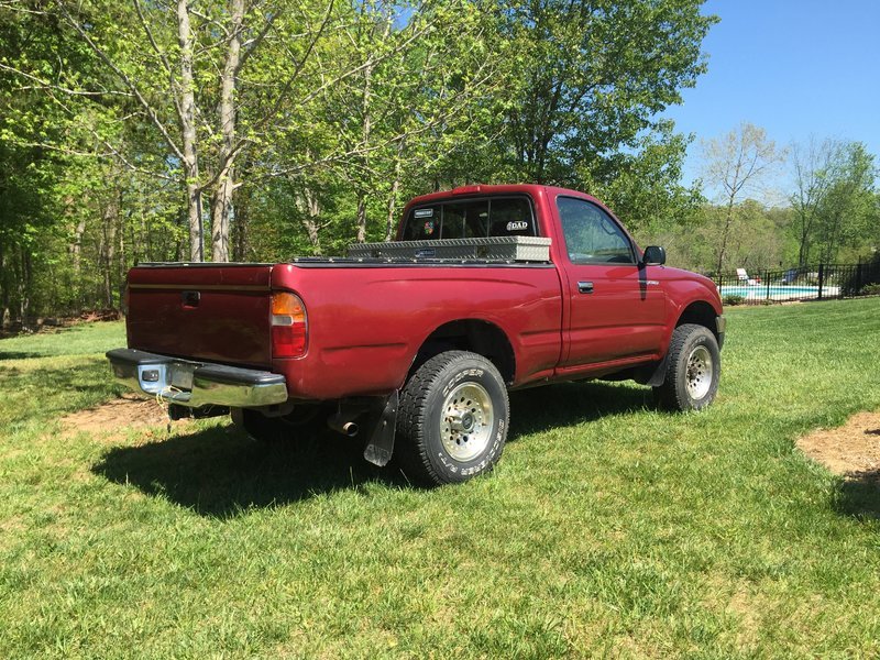 1996 Toyota Tacoma 1.jpg