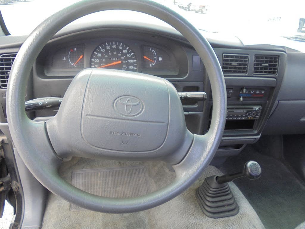 1996_toyota_tacoma-pic-3844982449643909446-1024x768.jpg