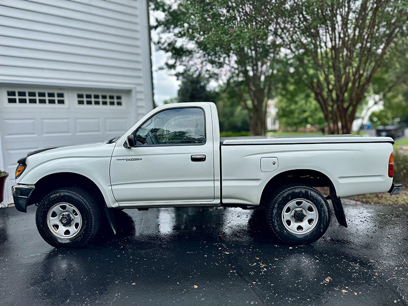 1997 tacoma-800px.jpg