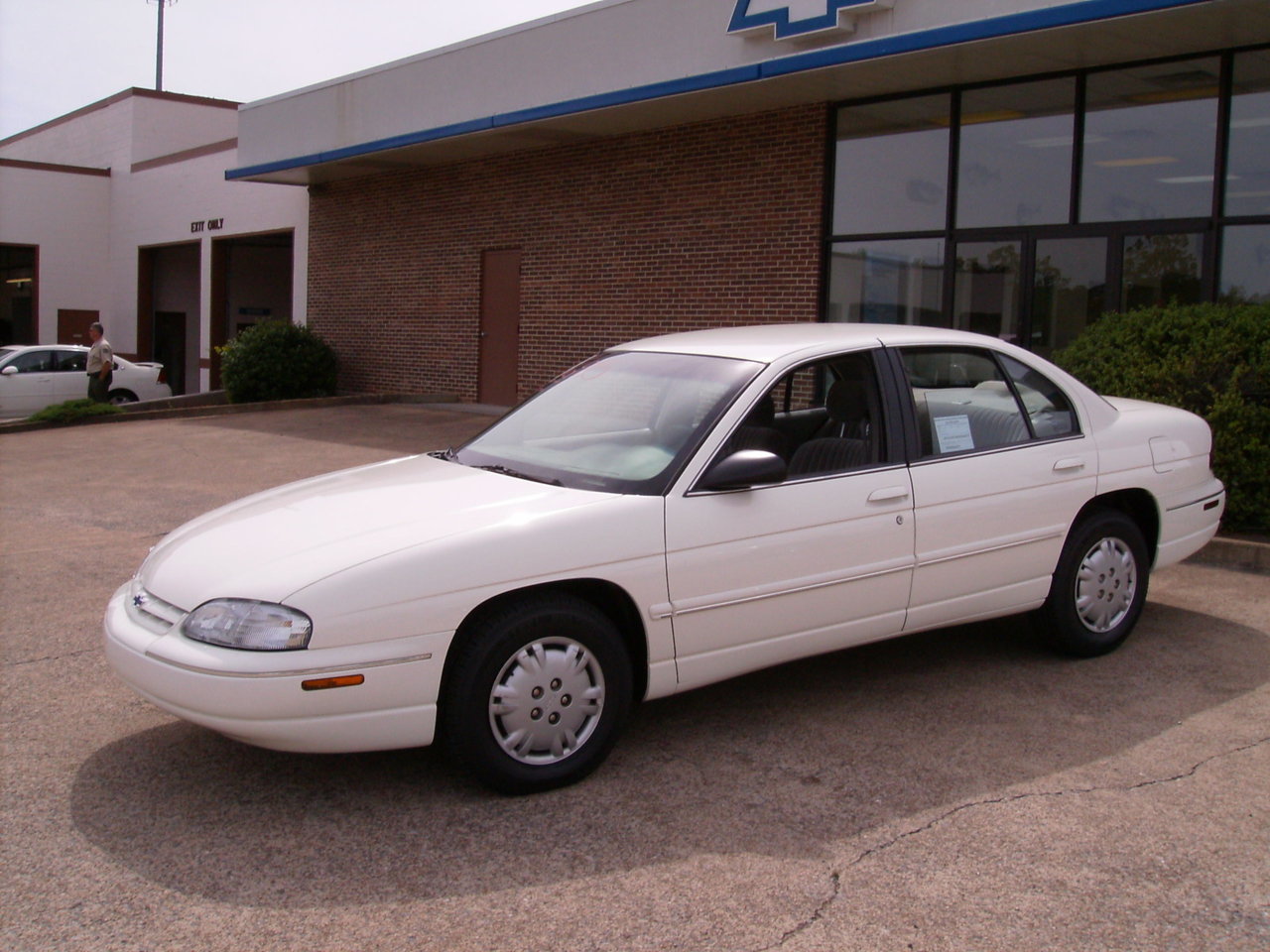 1997_chevrolet_lumina_4_dr_ls_sedan-pic-8823-1600x1200.jpg