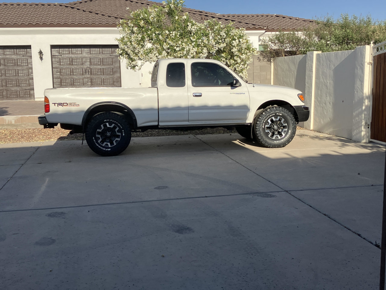 1999 tacoma.jpg