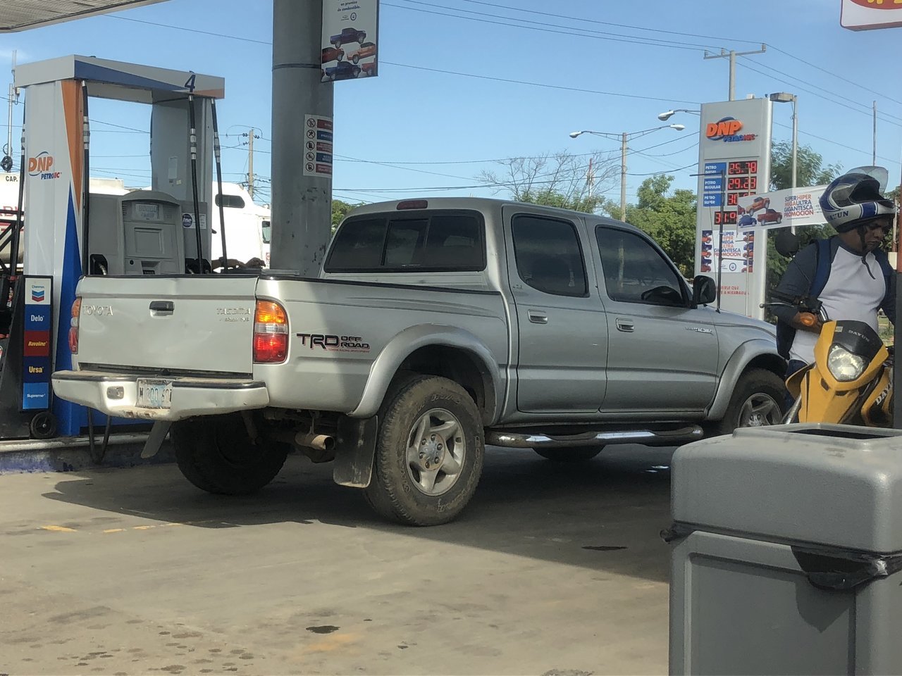 1FCA23F4-A361-40EB-8271-9C903FF58061.jpg