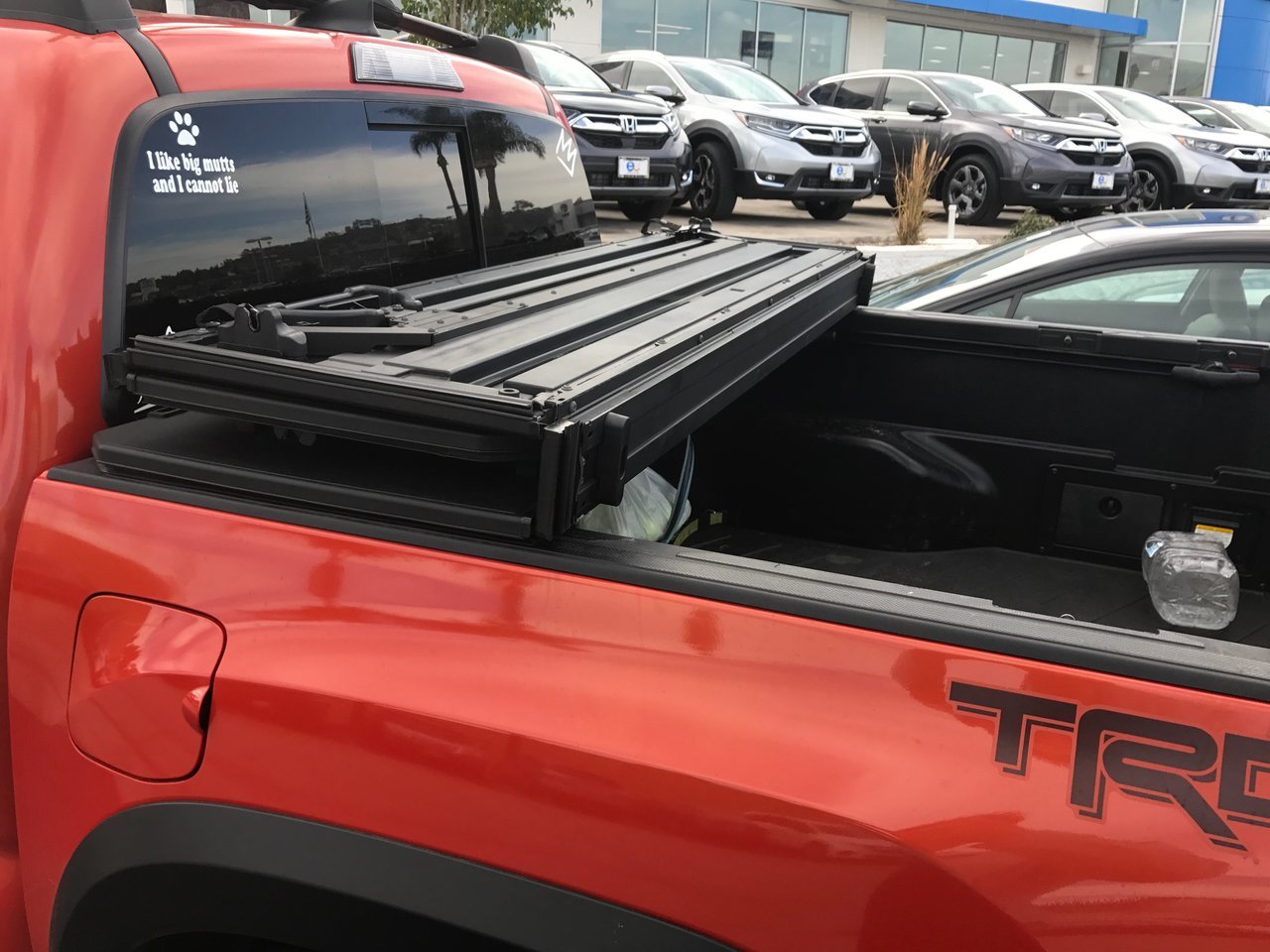 FS: OEM Tri fold tonneau cover (with bedrail swap) SoCal $400 | Tacoma