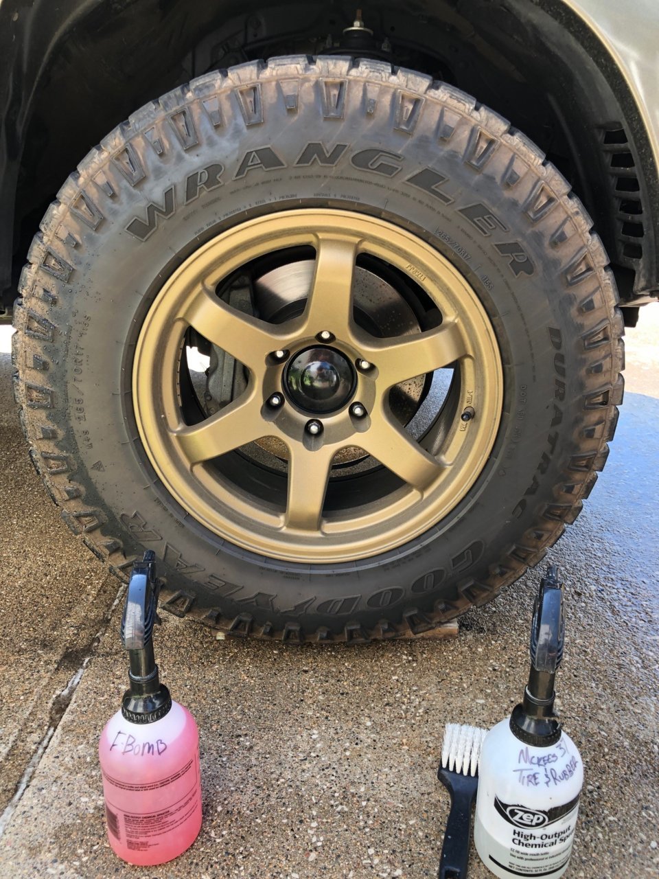 CarPro Perl leaving gunk on tires