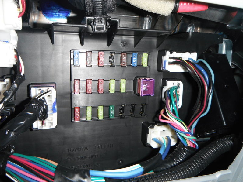 2. Unmodified Fuse Panel.jpg