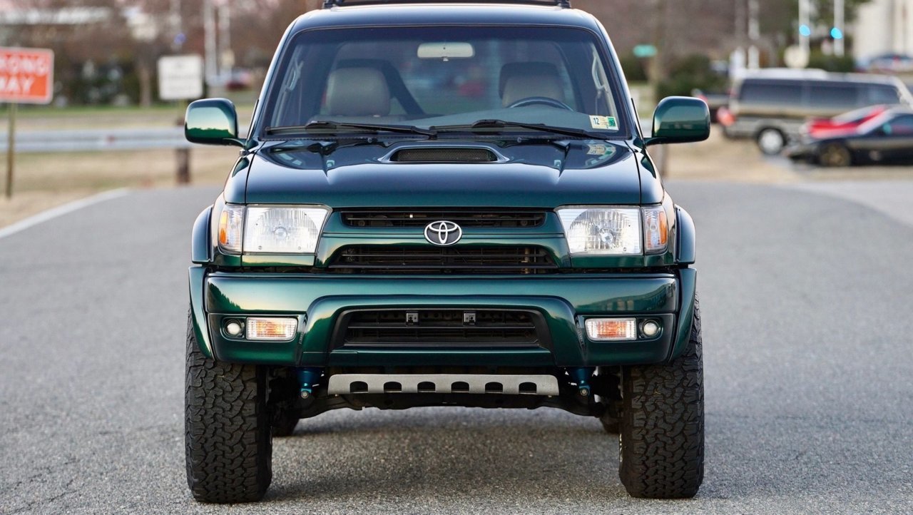 2000-toyota-4runner-4dr-limited-3-4l-auto-4wd (2).jpg
